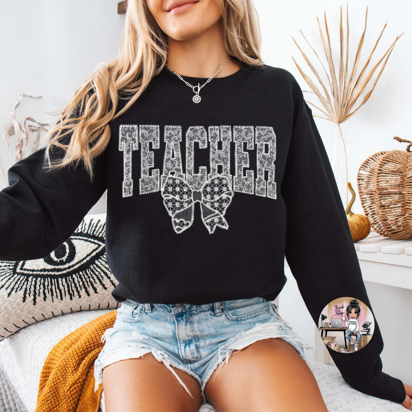 LACE TEACHER CREWNECK SWEATSHIRT